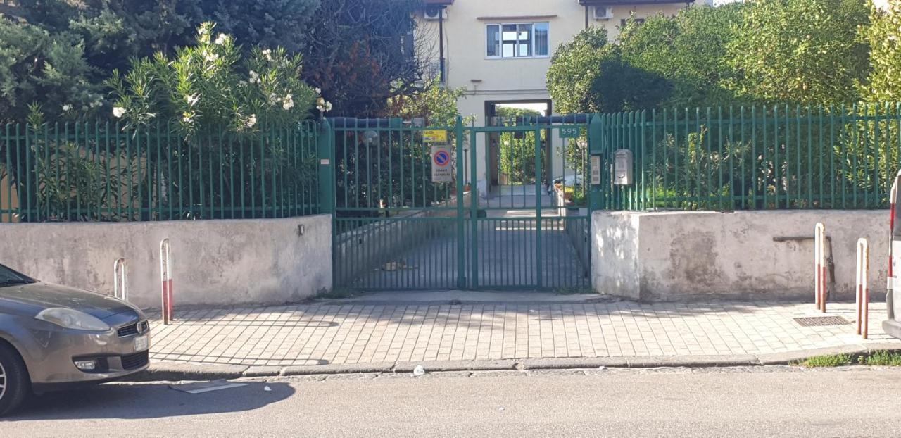 Appartamento In Villa Alle Falde Del Vesuvio نابولي المظهر الخارجي الصورة
